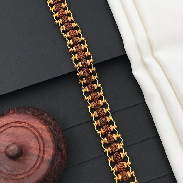 Paanch Mukhi Modern Rudraksha Bracelet With Gold Plating.