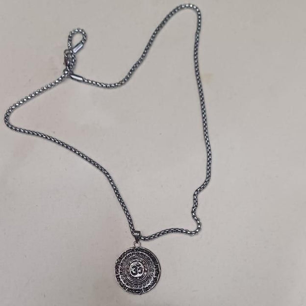 Maha Mrityunjaya Mantra with OM Pendant